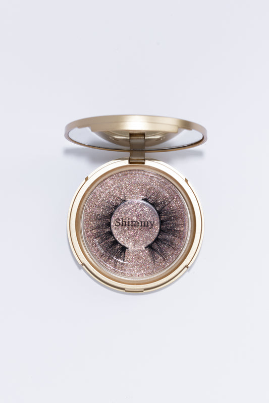 Classic gold Compact with lash style: Shimmy.