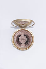 Load image into Gallery viewer, Classic gold Compact with lash style: Flair. 
