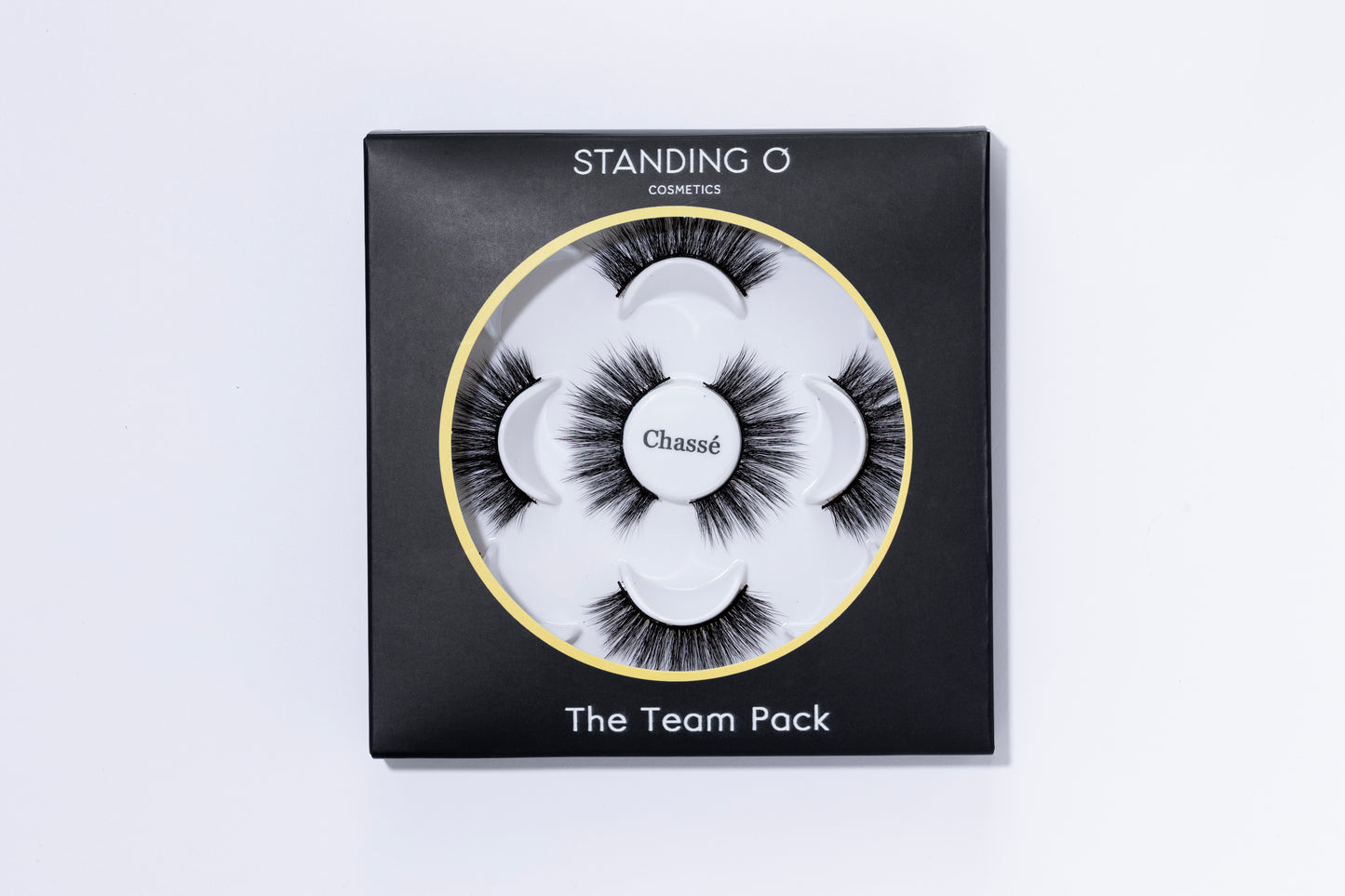 Multi-pack of lashes, contains 5 pairs in the style Chasse. Standing O Logo is imprinted on the black box with gold detail.