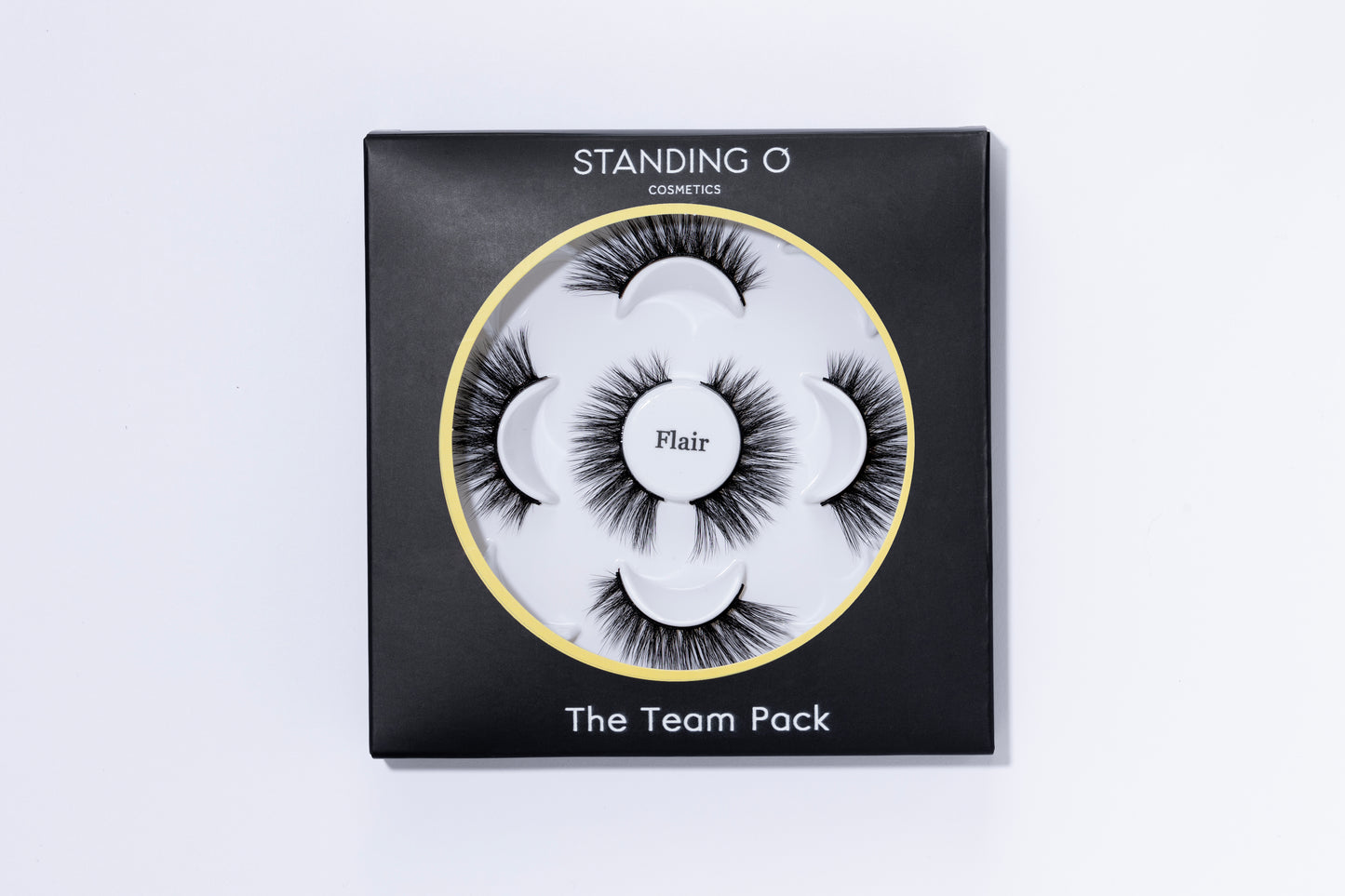 Multi-pack of lashes, contains 5 pairs in the style Flair. Standing O Logo is imprinted on the black box with gold detail.